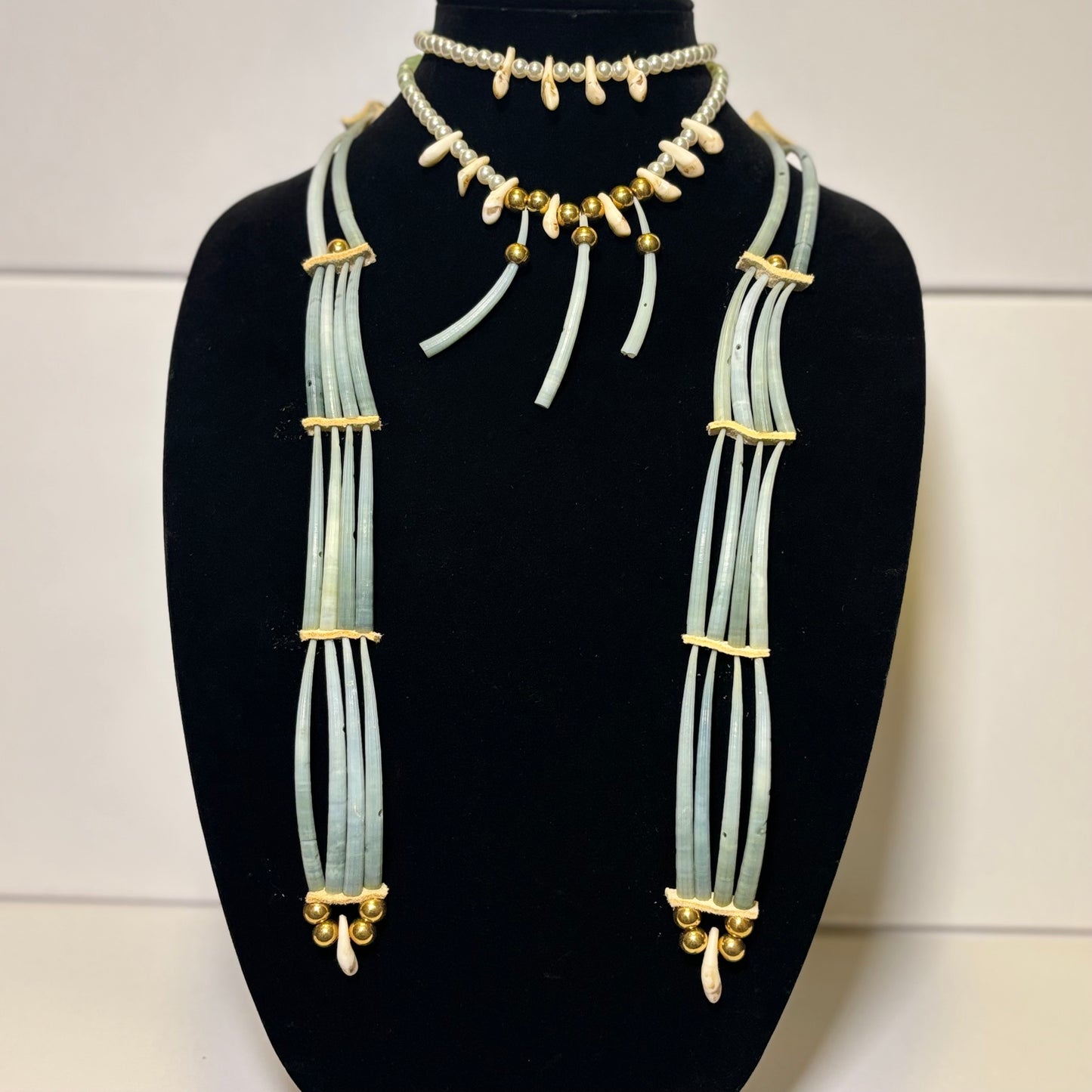 Elegant Pearl Chocker & Natural Jade Dentalium Earring Set